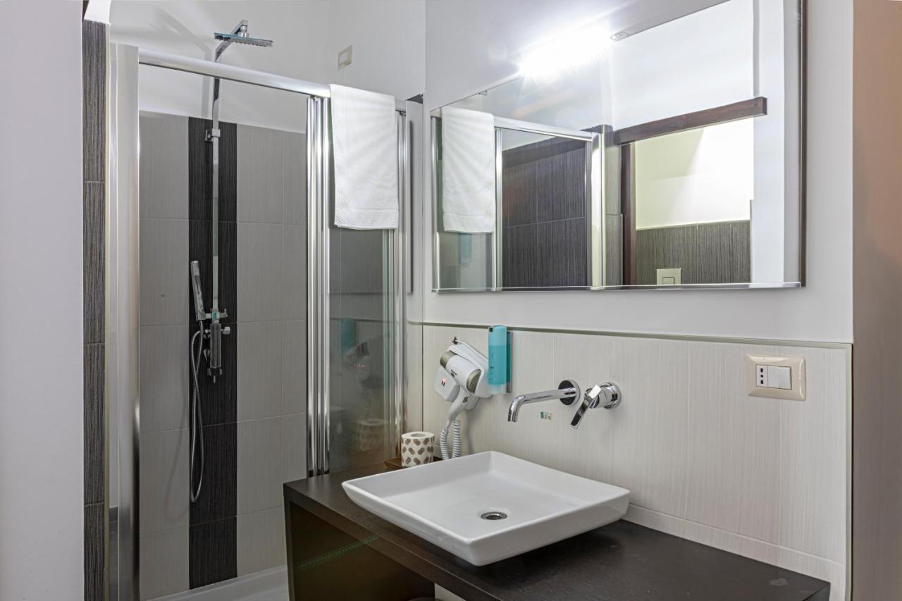B&B Bellavista มาร์เกริตา ดิ ซาวอยา ภายนอก รูปภาพ