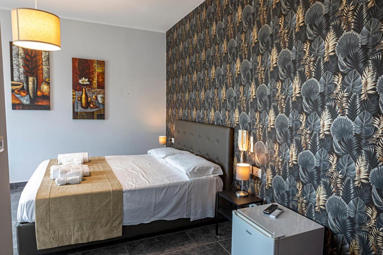 B&B Bellavista มาร์เกริตา ดิ ซาวอยา ภายนอก รูปภาพ