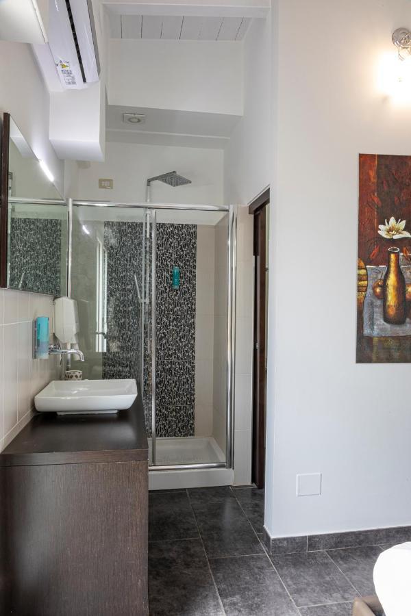 B&B Bellavista มาร์เกริตา ดิ ซาวอยา ภายนอก รูปภาพ